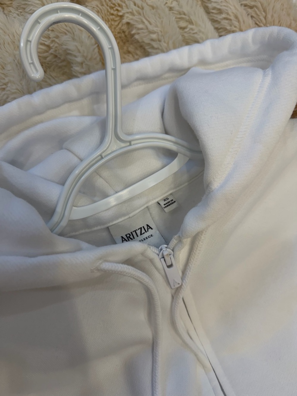 Aritzia Mega Zip Hoodie & Flutter White Sweatfleece Set🤍 - Picture 2 of 3